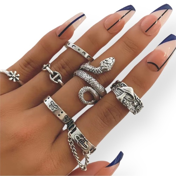 Vintage Jewelry - Seven ring snake 🐍 mushroom 🍄 stackable set